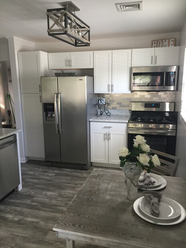 Kitchen - 23 E 6th St