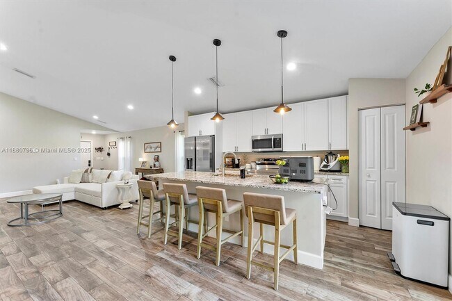 Building Photo - 901 20th St