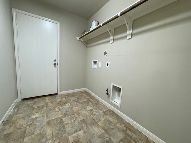 Building Photo - 625 26th Ave N