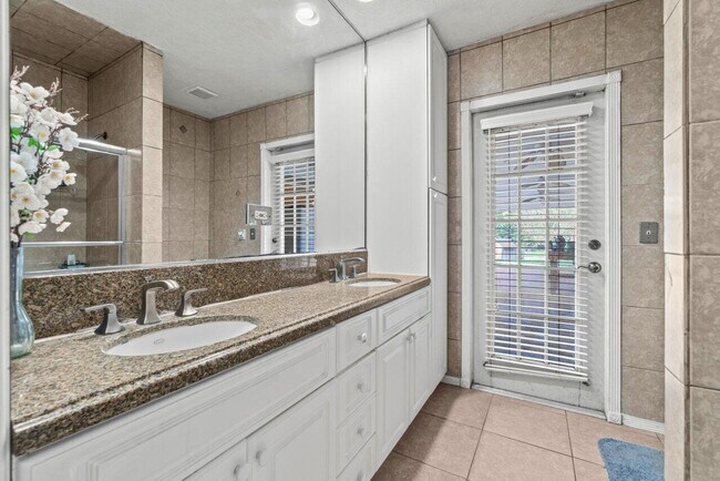 Building Photo - 5313 Colbright Rd
