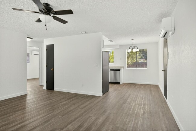 Building Photo - Modern 2-Bedroom Duplex with New Kitchen &...