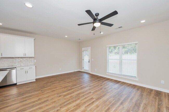 Building Photo - NEW CONSTRUCTION TOWNHOME FOR RENT! 3 BED 2.5 BATH