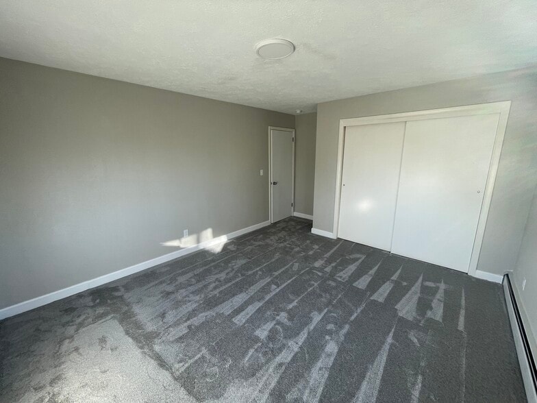 Building Photo - 3518 Green Dale Dr