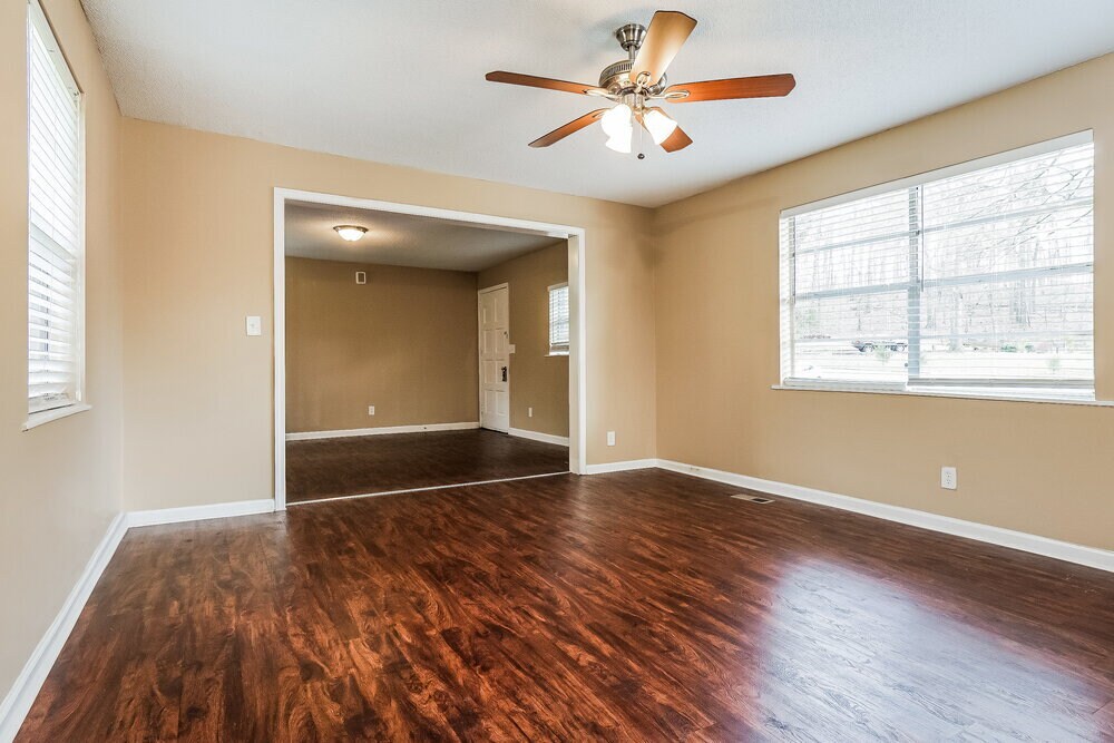 Building Photo - 3117 Parkwood Rd