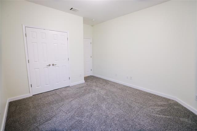 Building Photo - 2221 Rodgers Ln