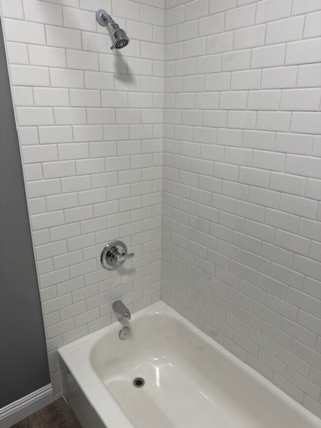 Building Photo - 714 Lime Ave