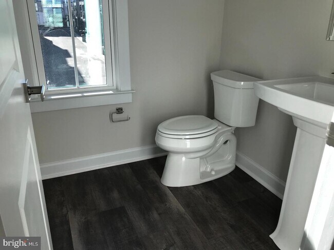 Building Photo - 12992 Hattontown Square