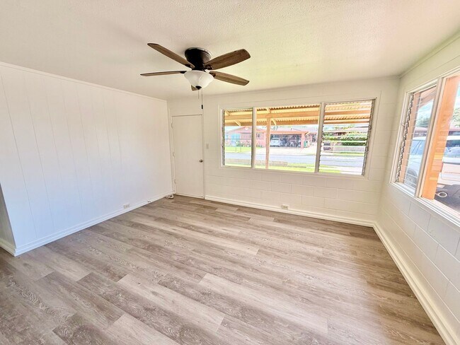 Building Photo - 796 Pomaikai St