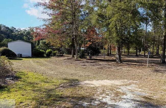 Building Photo - 2 Bed/1 Bath Mobile Home