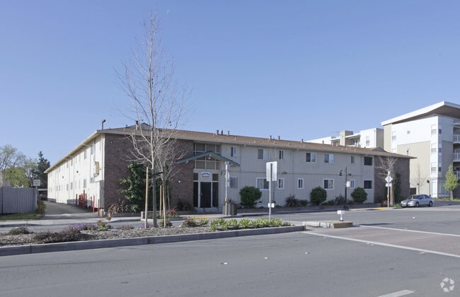 Primary Photo - Aequitas Aparments