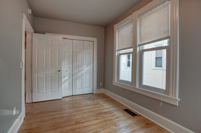 Building Photo - 538 W Wilson St