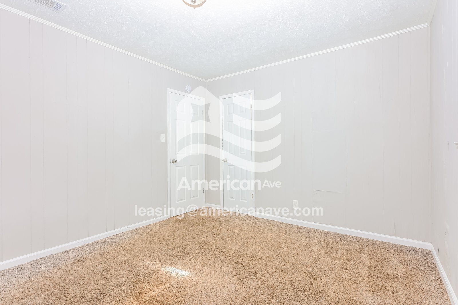 Building Photo - 928 Perry Dr