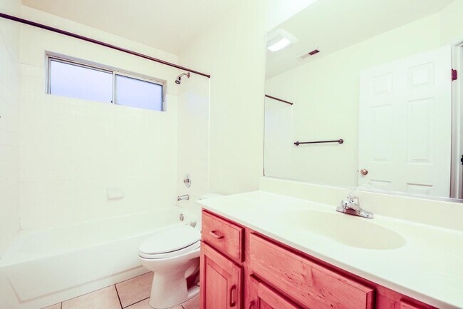 Building Photo - 106 Concord Cir