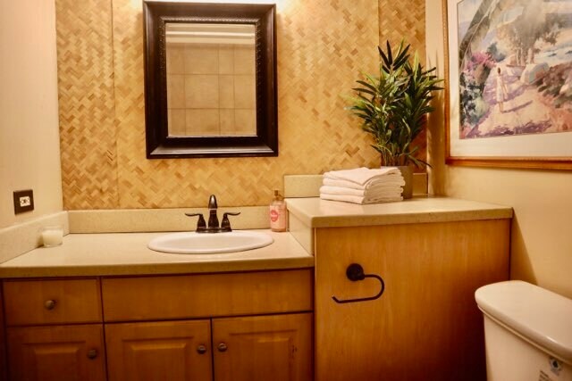 Bathroom w/out personal washer - 85-175 Farrington Hwy