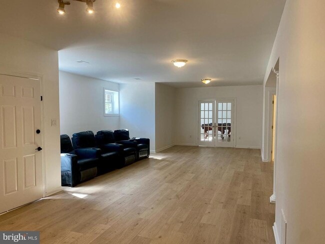 Building Photo - 7806 Birnam Wood Dr