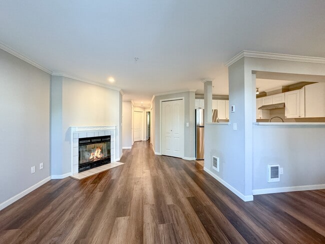 Building Photo - 9910 NE 137th St