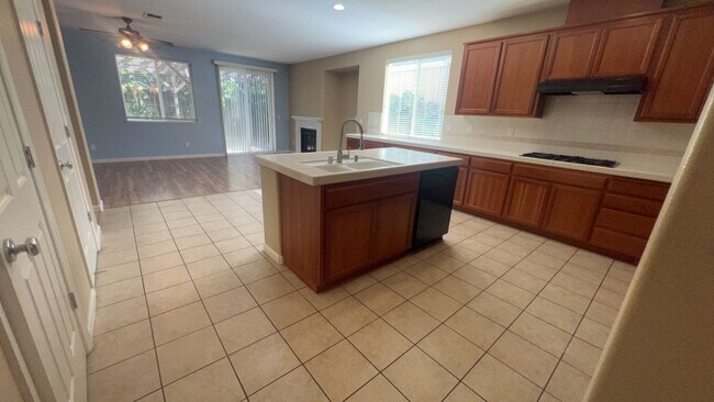 Building Photo - 6598 Aggies Ct