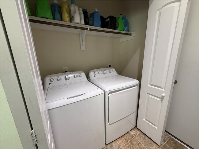 Building Photo - 15218 Loys Coves Ct