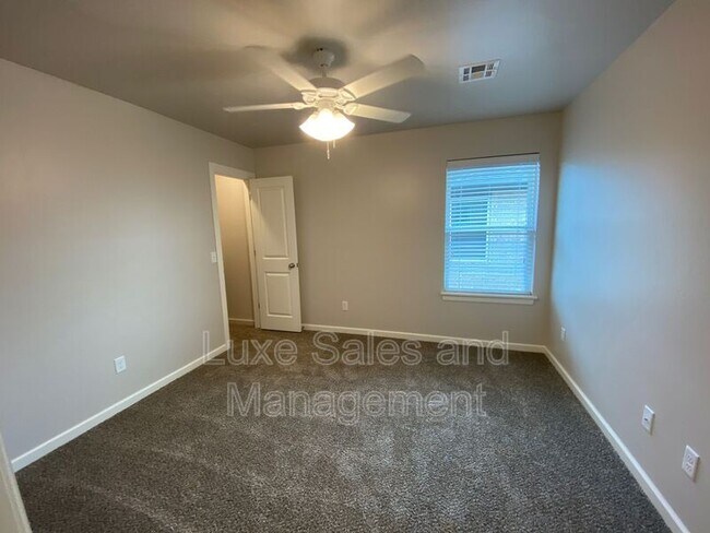 Building Photo - 12010 Rhya Ln
