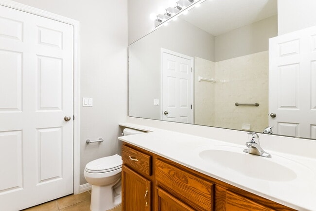 Building Photo - 323 Higher Combe Dr