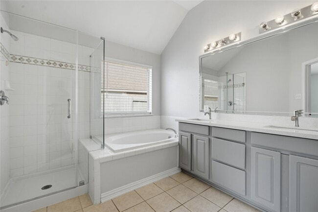 Building Photo - 5755 Lightstone Ln