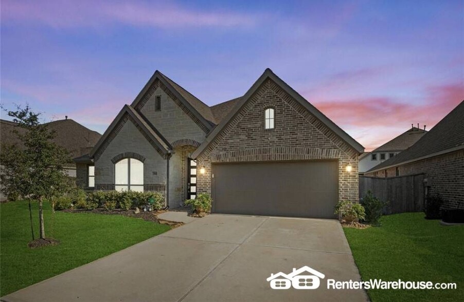Building Photo - 23626 Sage Villa Dr