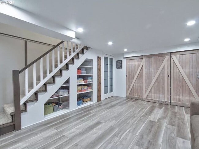 Building Photo - Gorgeous Modern Home Ready to Rent!