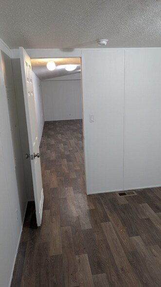 Building Photo - 15819 Lillja Rd