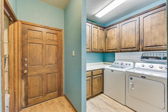 Building Photo - 640 Bluffside Dr
