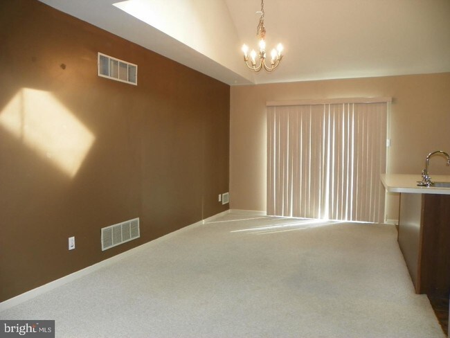 Building Photo - 5407 Lister Ct