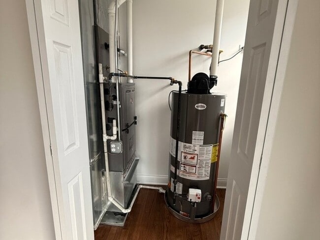 Building Photo - 4435 S Washtenaw Ave.