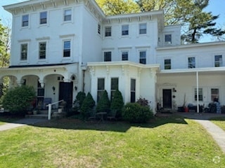 Building Photo - 228 Andover St