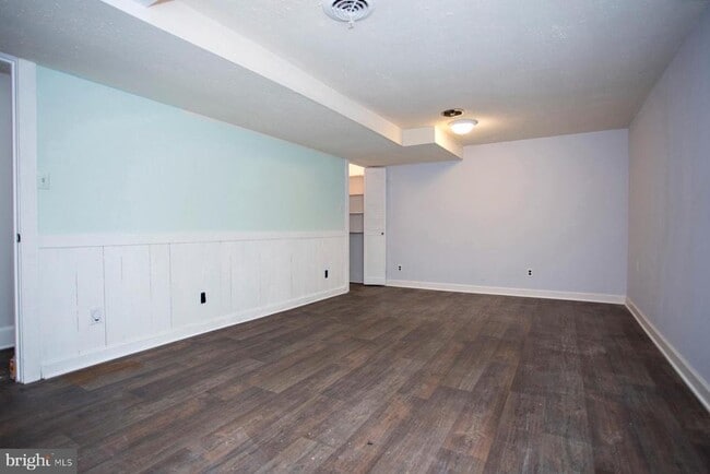 Building Photo - 115 Woodland Rd