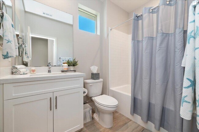 Building Photo - 51710 Ponderosa Dr.