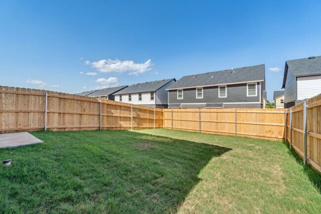 Building Photo - 19506 Molly Dr