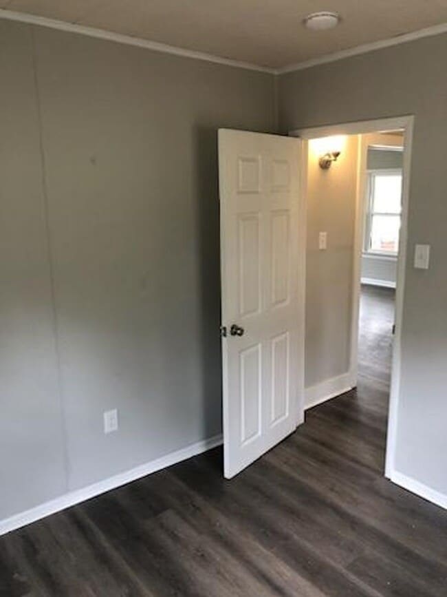 Building Photo - 2 bedroom home on large lot