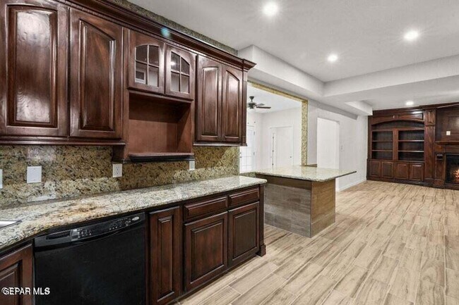 Building Photo - 7216 Desert Jewel Dr