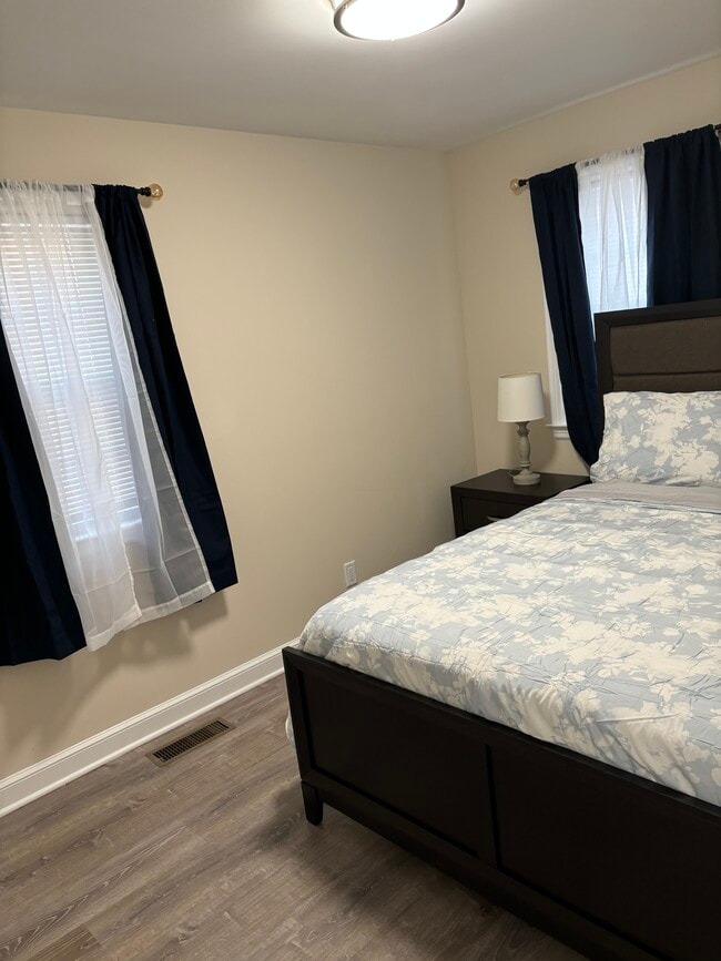 Building Photo - 300 Dyer St