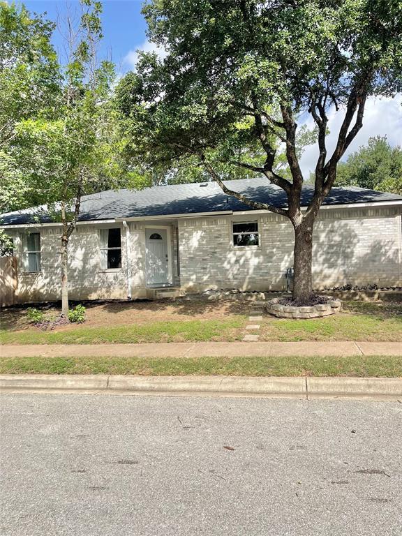 Building Photo - 1001 Apple Cross Dr