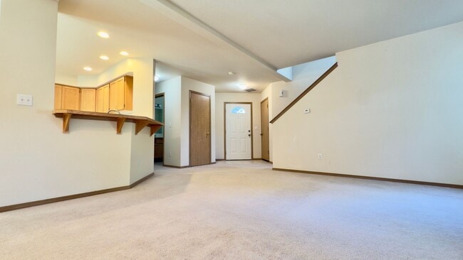 Building Photo - Tumwater 3 Bedroom plus Loft in Desirable ...