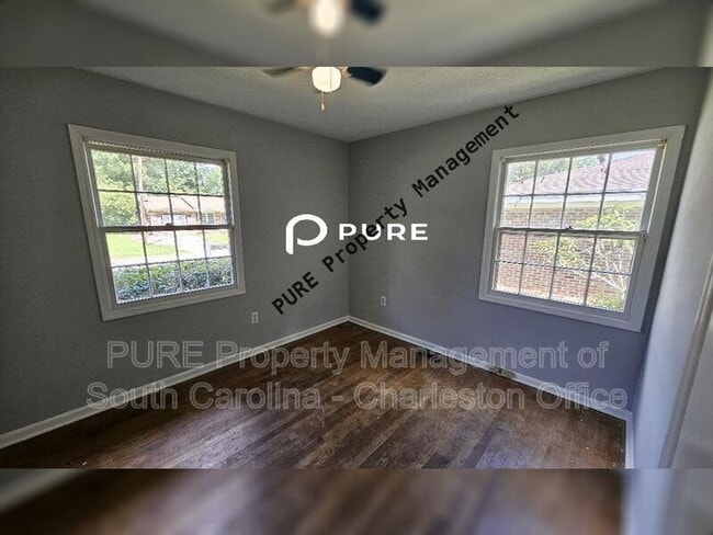 Building Photo - 364 Holly Ave