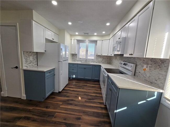 Building Photo - 96 Edgeworth Ave