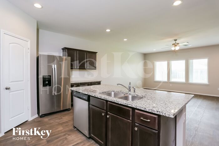 Building Photo - 2407 Georgina Falls Dr