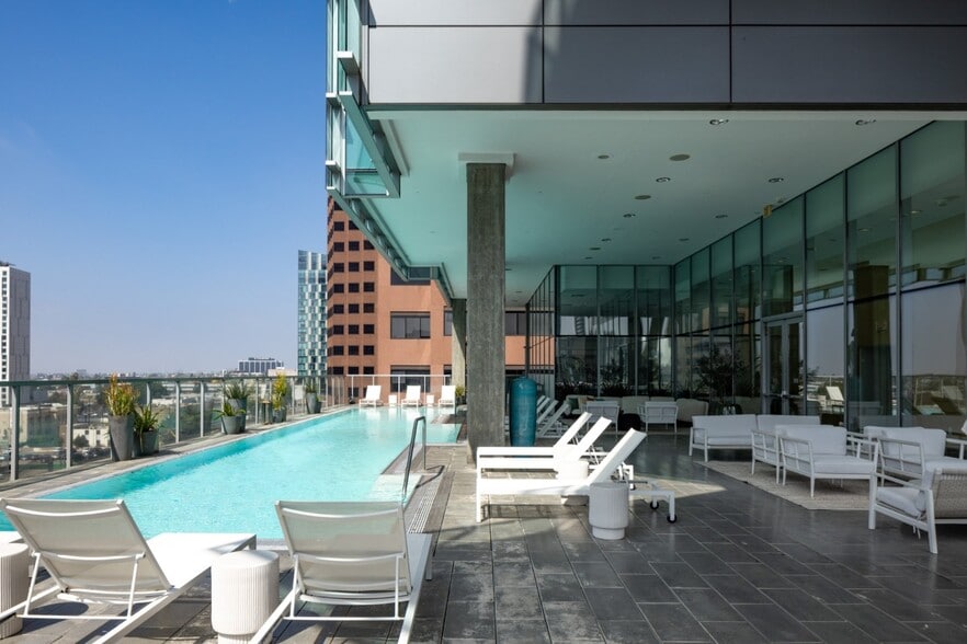 Building Photo - Verdosa