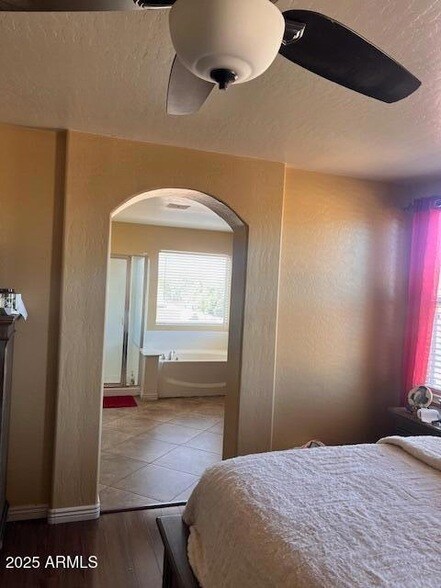 Building Photo - 14874 W Columbine Dr