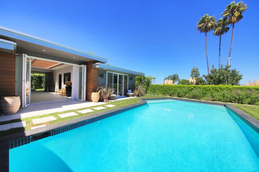 Building Photo - 3054 Elvido Dr