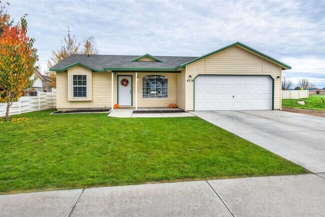 Building Photo - Introducing a charming single level 3 bedroom, 2 bath home for rent in Caldwell, ID.