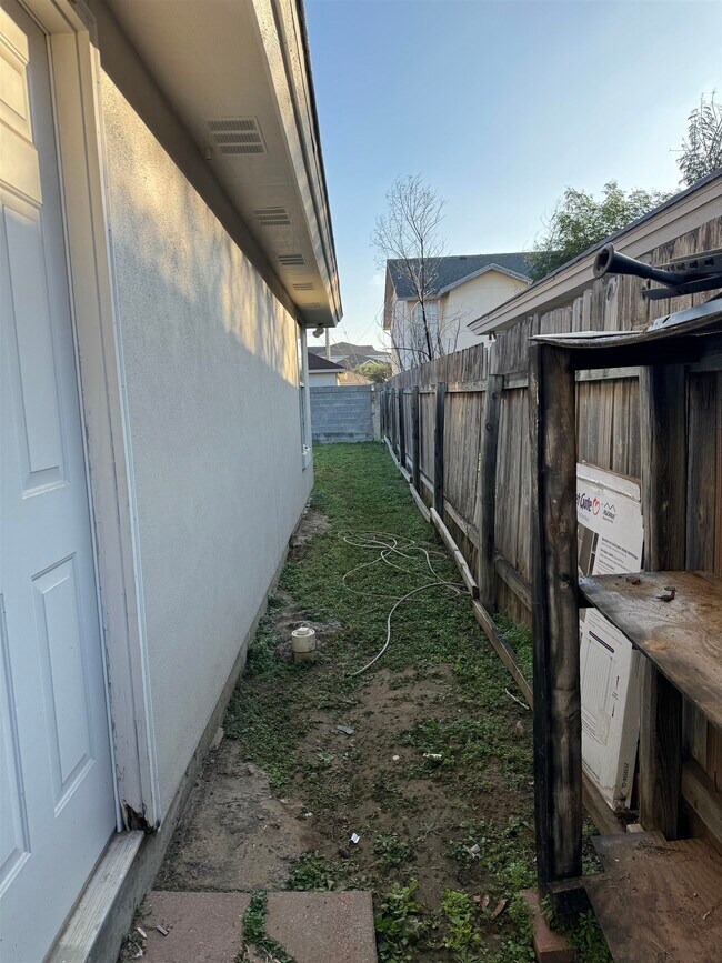 Building Photo - 7305 Wagner Ct