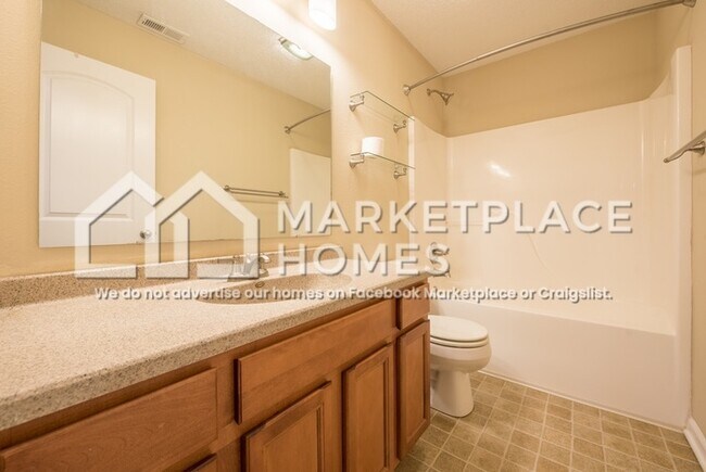 Building Photo - 5264 Brassie Dr