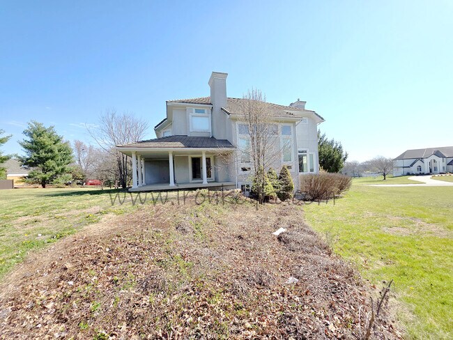 Building Photo - 14112 Windsor St